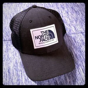 Black North Face Hat🔥